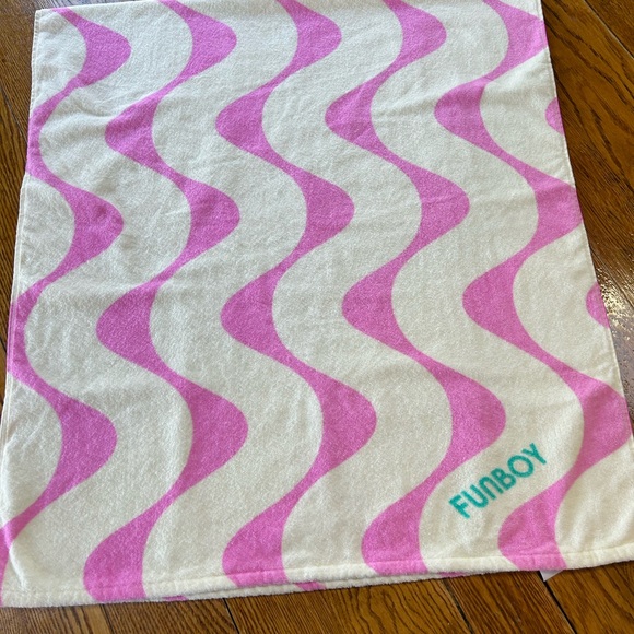 Funboy Poolside Leisure Club beach towel. Approximately 68x30”. Great condition - Picture 3 of 9